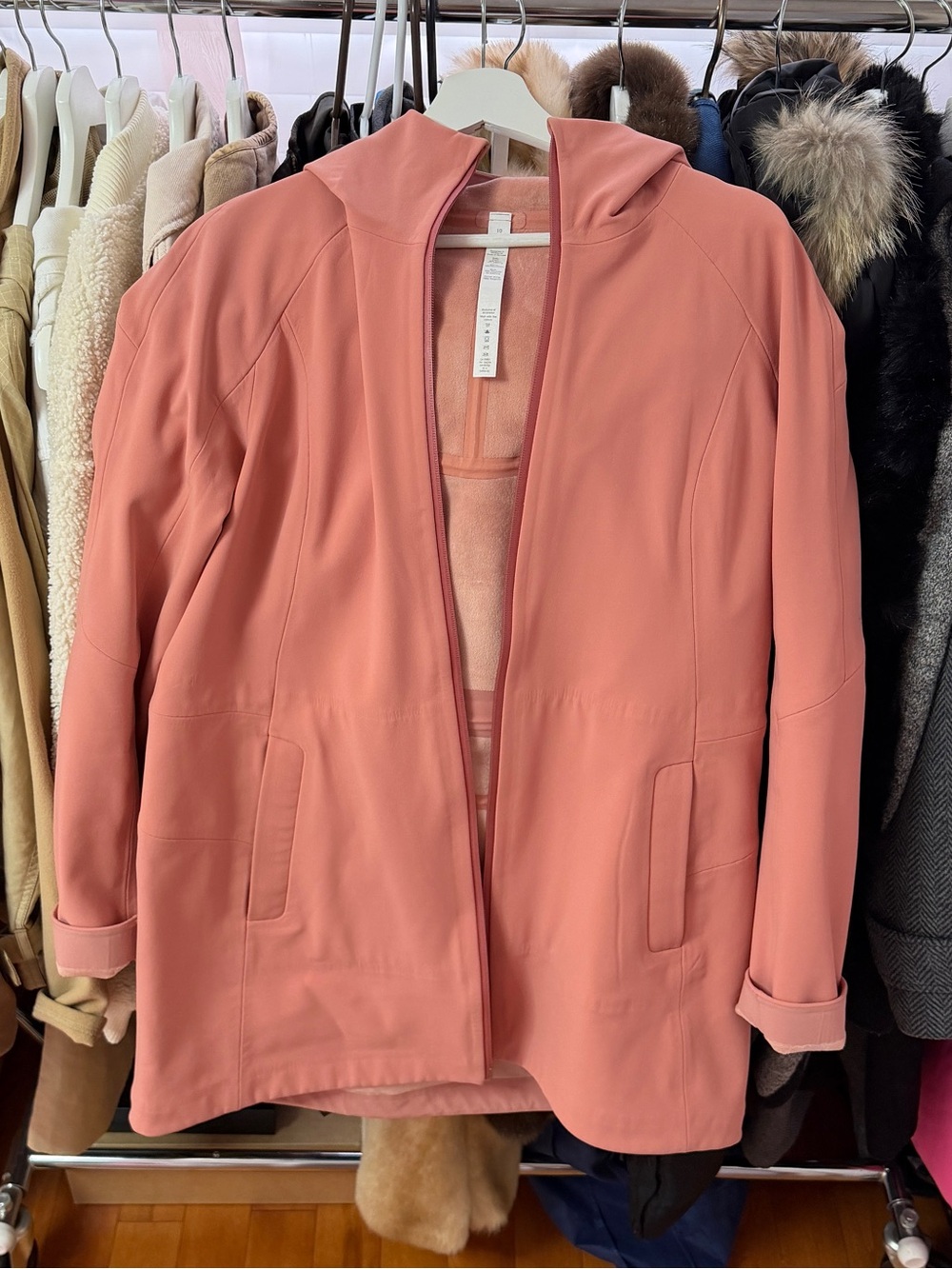 Lululemon Women's Coral Muted Pink Mauve Hooded Rain All Weather Jacket